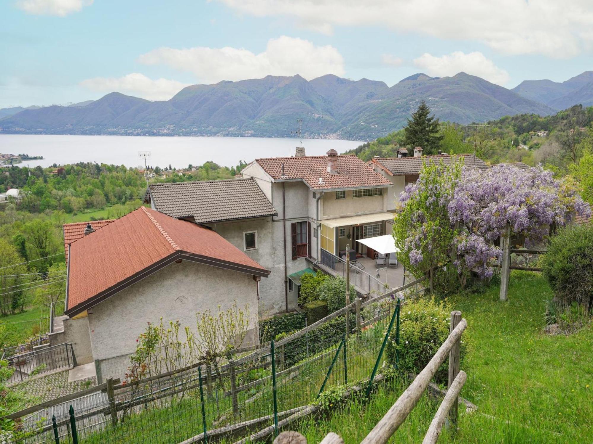 Appartamento Locazione Turistica Colombaio Dumenza Esterno foto